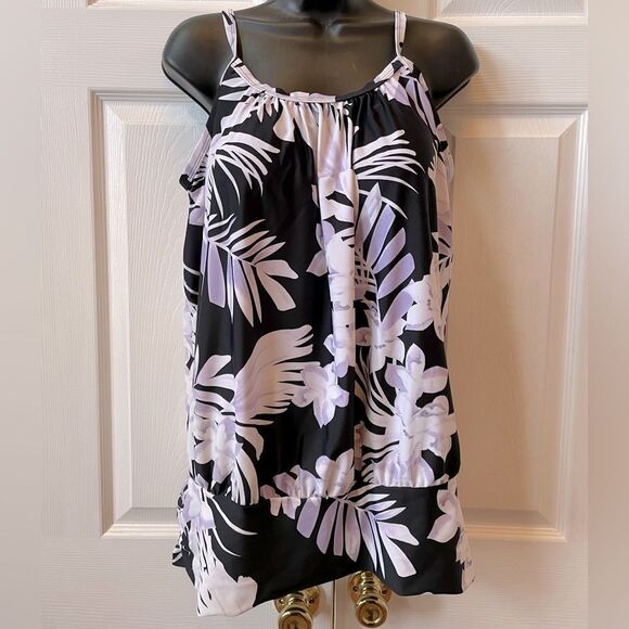 Floral Black, White and Lavender Tankini Top EUC size 2XL - Picture 1 of 6